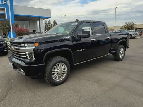 Used 2022 Chevrolet Silverado 3500 High Country w/ LPO, Hitch Package image 3