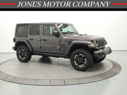 Used 2025 Jeep Wrangler Unlimited Rubicon AWD/4WD image 1