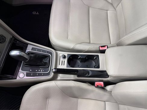 Used 2015 Volkswagen Golf TDI SE image 35