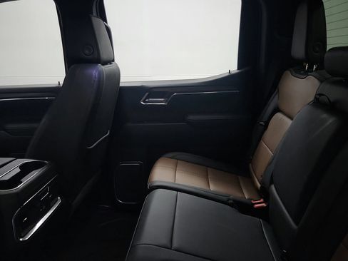 Certified 2023 Chevrolet Silverado 1500 High Country w/ High Country Premium Package AWD/4WD image 24