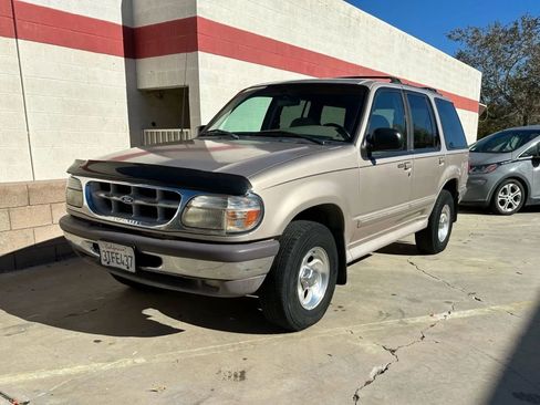 Used 1997 Ford Explorer 4WD 4-Door image 2