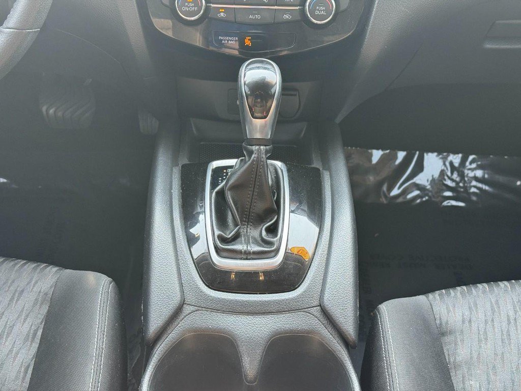Used 2020 Nissan Rogue SV AWD/4WD image 18
