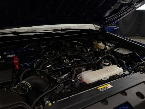 Used 2025 Toyota Tacoma TRD Sport AWD/4WD image 23