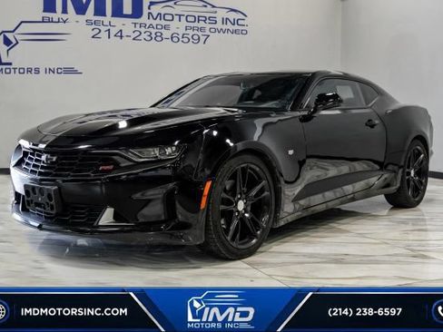 Used 2019 Chevrolet Camaro LT w/ RS Package RWD image 2