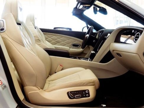 Used 2015 Bentley Continental GT V8 S image 26