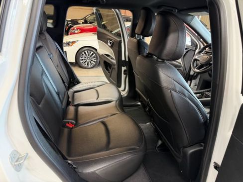 Used 2025 Jeep Compass Limited AWD/4WD image 28