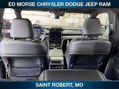New 2025 Jeep Grand Cherokee Altitude AWD/4WD image 37
