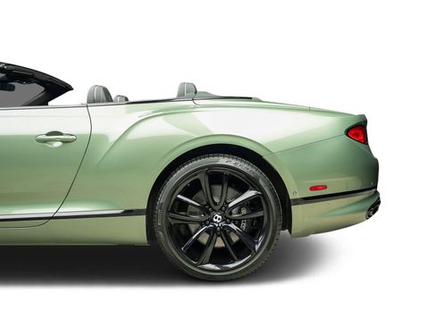 Used 2021 Bentley Continental GT AWD/4WD image 26