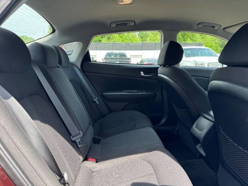 Used 2019 Kia Optima LX image 10