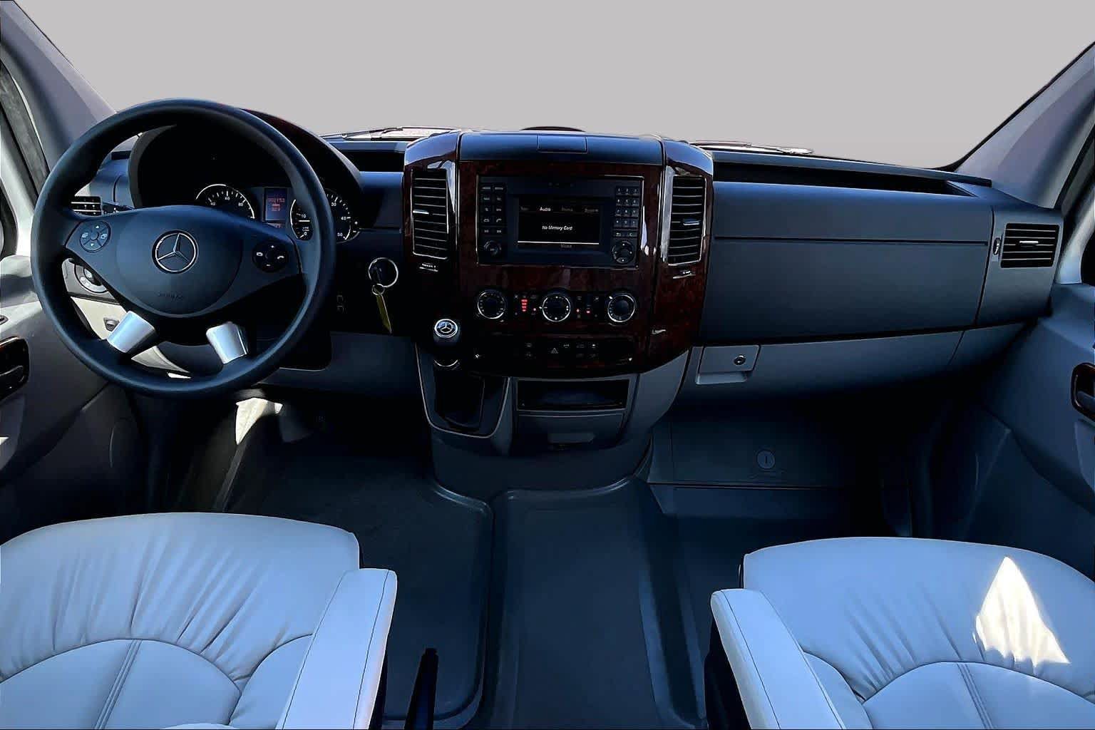 Used 2018 Mercedes-Benz Sprinter 2500 image 15