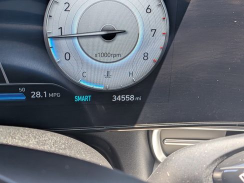 Used 2023 Hyundai Elantra Limited FWD image 27