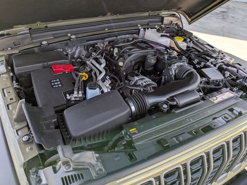 Certified 2025 Jeep Wrangler Sport image 30