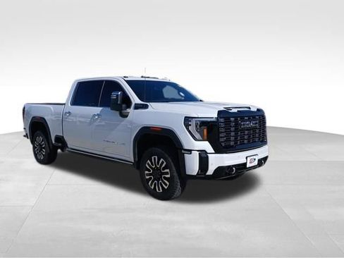 Certified 2026 GMC Sierra 2500 Denali Ultimate w/ Snow Plow Prep/Camper Package AWD/4WD image 7