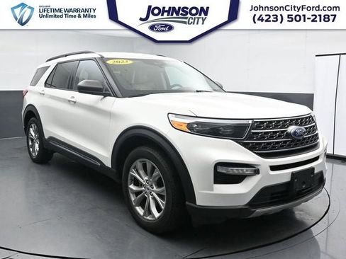 Used 2023 Ford Explorer XLT w/ Equipment Group 202A AWD/4WD image 1
