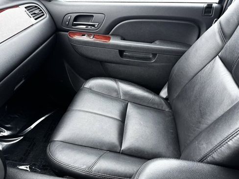 Used 2013 GMC Yukon XL SLT image 18