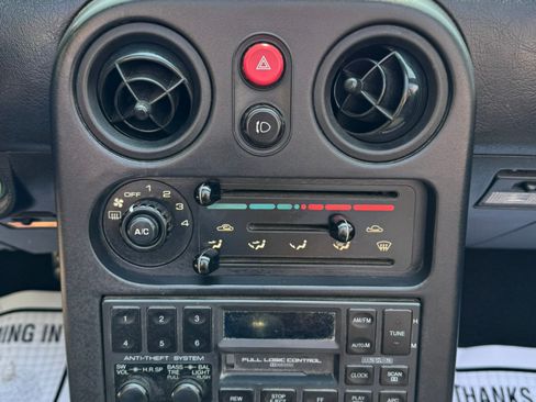 Used 1993 MAZDA MX-5 Miata RWD image 18