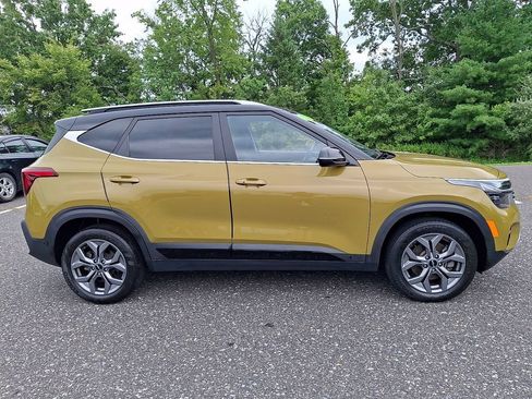 Used 2024 Kia Seltos S AWD/4WD image 8