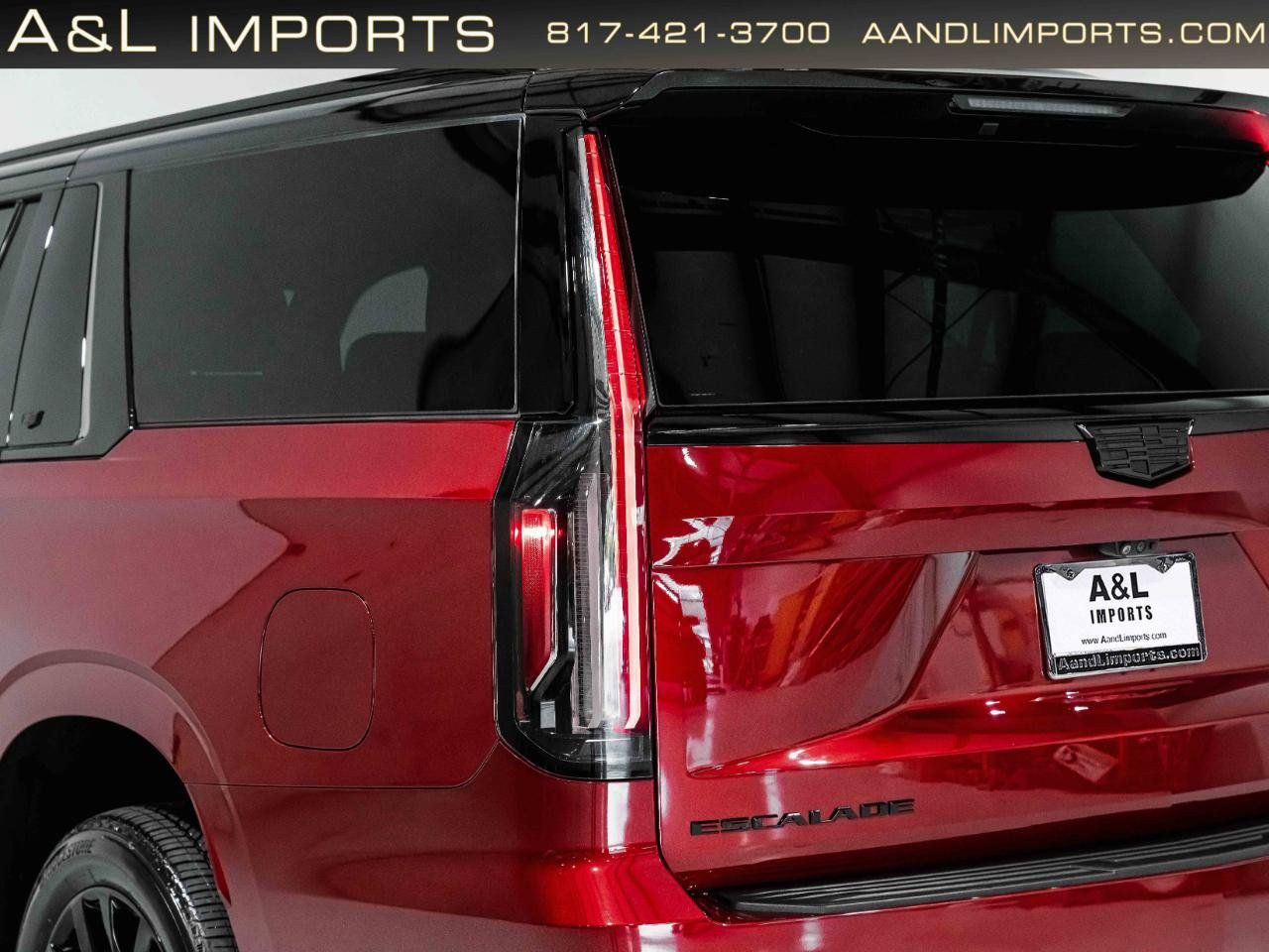 Used 2024 Cadillac Escalade ESV Premium Luxury AWD/4WD image 43