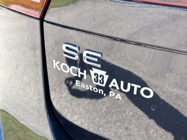 Used 2024 Volkswagen Tiguan SE R-Line AWD/4WD image 18