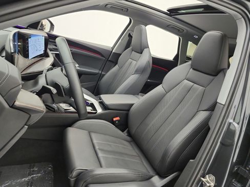 Used 2025 Audi Q5 Premium w/ Premium Plus AWD/4WD image 10