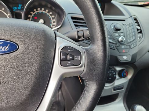 Used 2015 Ford Fiesta SE image 24