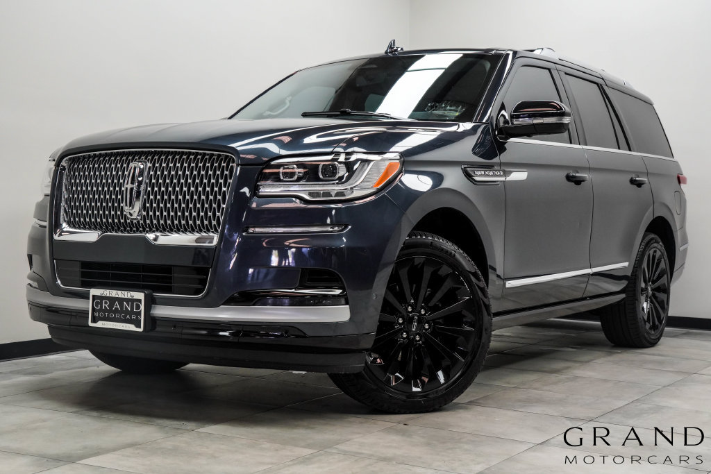 Used 2022 Lincoln Navigator Reserve AWD/4WD image 1