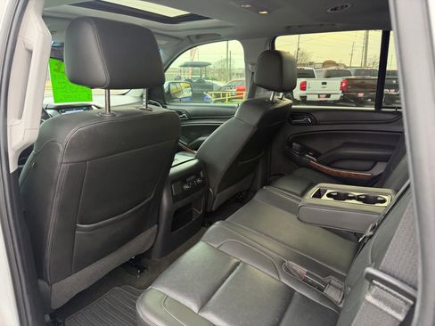 Used 2018 Chevrolet Tahoe Premier RWD image 9
