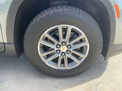 Used 2023 Chevrolet Traverse LT w/ LPO, Floor Liner Package AWD/4WD image 32