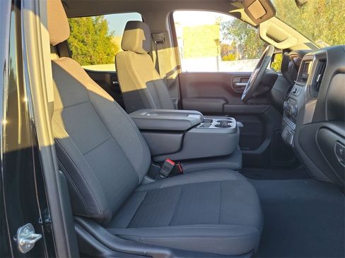 Used 2025 Chevrolet Silverado 1500 Custom image 26