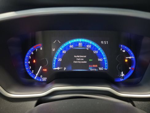 Used 2019 Toyota Corolla XSE FWD image 18