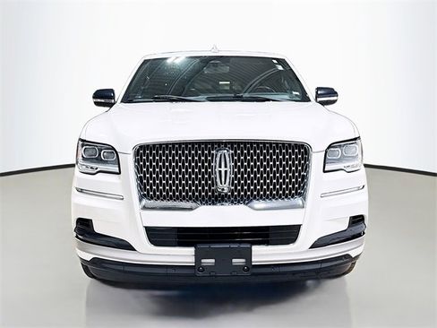 Used 2022 Lincoln Navigator L Reserve image 3