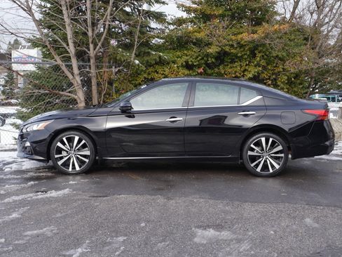 Certified 2021 Nissan Altima 2.5 Platinum image 16