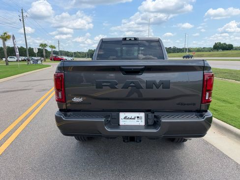 New 2026 RAM 2500 Big Horn AWD/4WD image 9