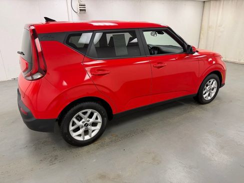 Used 2022 Kia Soul LX w/ Technology Package image 6