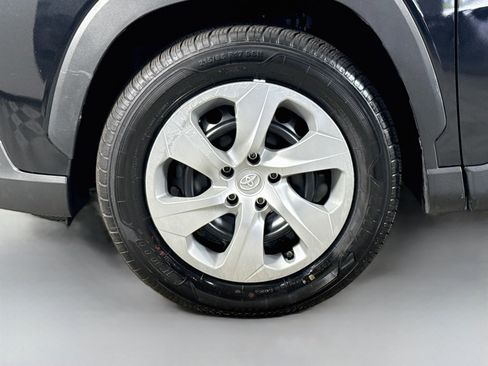 Used 2024 Toyota Corolla Cross L FWD image 38