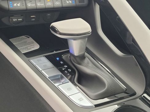 New 2026 Hyundai Elantra Limited image 18