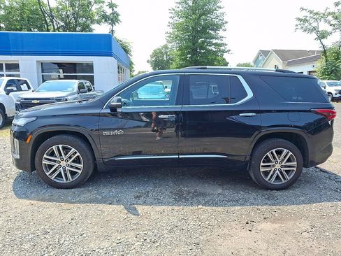 Used 2023 Chevrolet Traverse High Country w/ LPO, Floor Liner Package AWD/4WD image 4