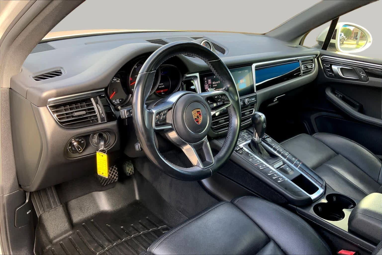 Used 2019 Porsche Macan AWD/4WD image 17
