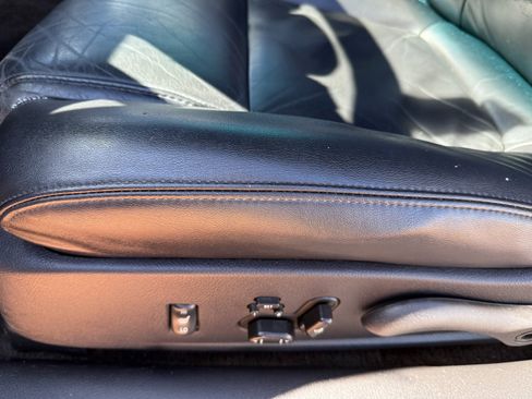 Used 2005 Chevrolet SSR w/ Preferred Equipment Group image 11