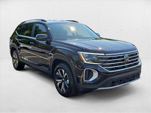 Used 2026 Volkswagen Atlas SE FWD image 8