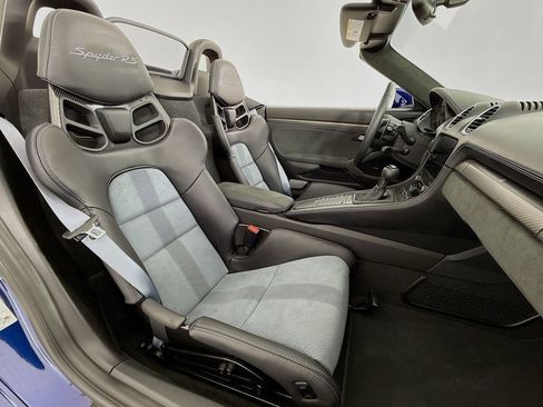 Certified 2025 Porsche 718 Boxster Spyder RS RWD image 25