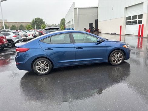 Used 2018 Hyundai Elantra Value Edition FWD image 6