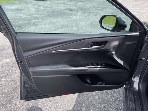 Used 2025 Toyota Camry LE w/ Convenience Package FWD image 15