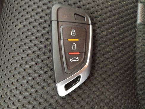 Used 2020 Kia Optima S image 32