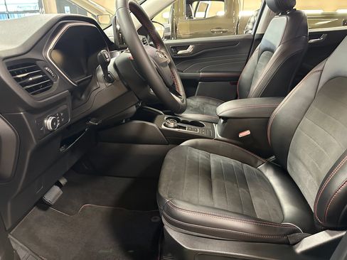 Used 2022 Ford Escape SEL w/ Technology Package AWD/4WD image 12