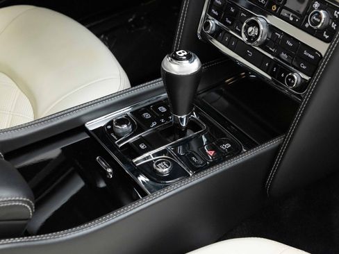 Used 2014 Bentley Mulsanne RWD image 20