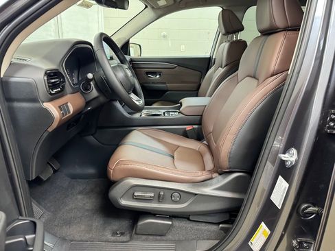 New 2026 Honda Pilot Touring image 12