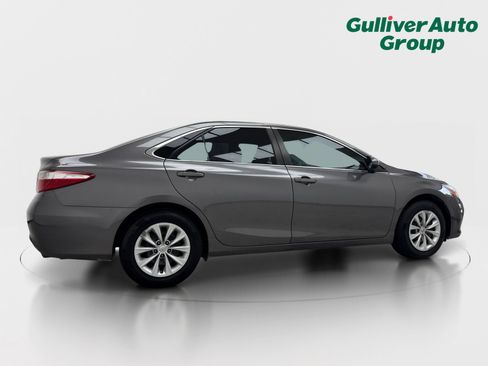 Used 2015 Toyota Camry LE FWD image 9