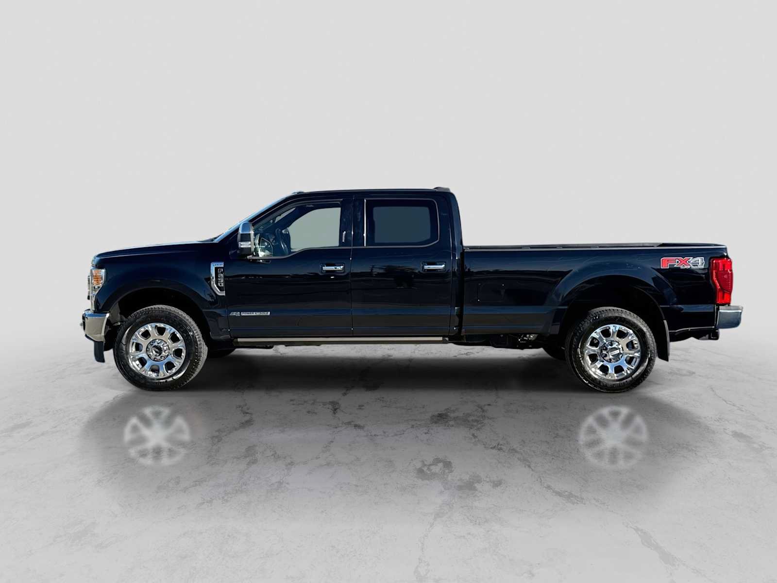 Used 2022 Ford F250 Lariat w/ Lariat Ultimate Package AWD/4WD image 3
