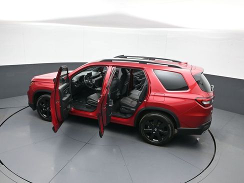 Certified 2025 Honda Pilot Black Edition image 46